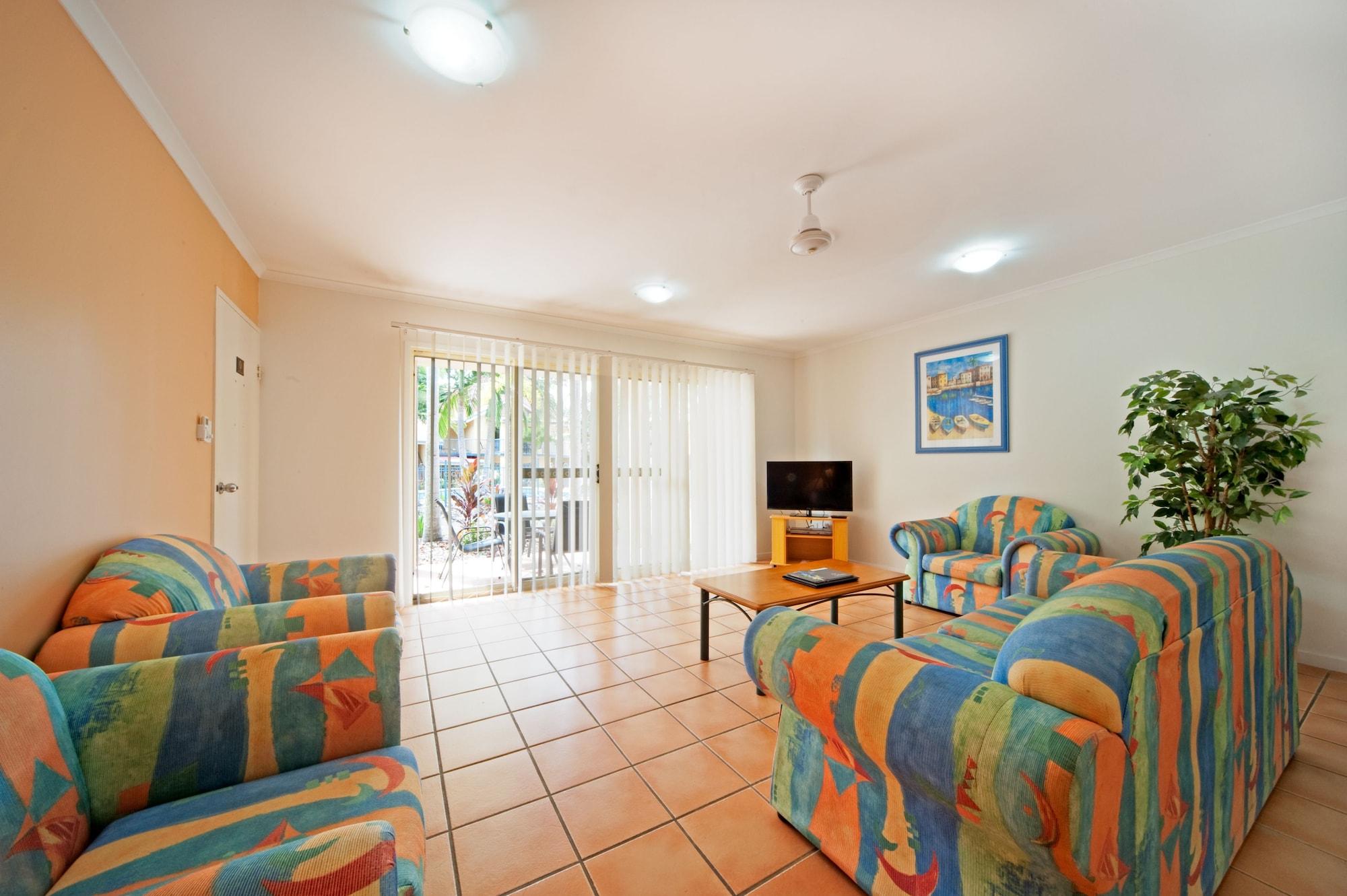 At Beach Court Holiday Villas Airlie Beach Eksteriør bilde