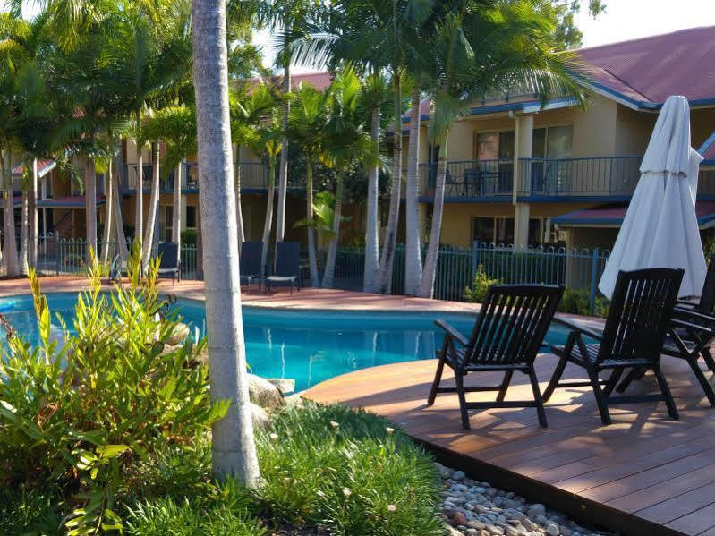 At Beach Court Holiday Villas Airlie Beach Eksteriør bilde