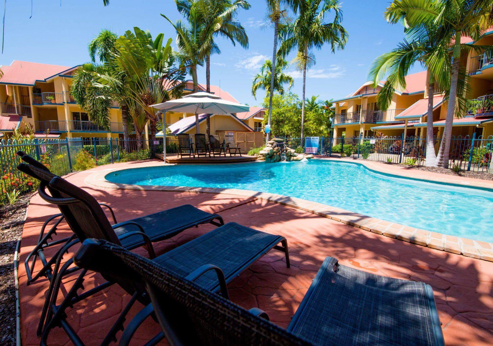 At Beach Court Holiday Villas Airlie Beach Eksteriør bilde